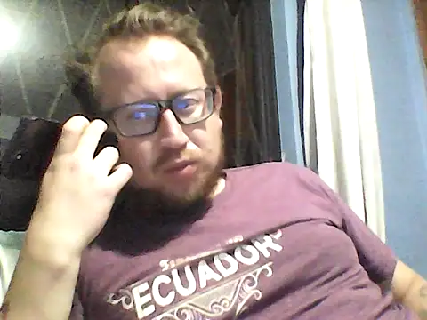 Snapshot of Ecuhot8976 chatting on 06/28/26, 03:45 Ecuhot8976 online show from 06/28/26, 03:45