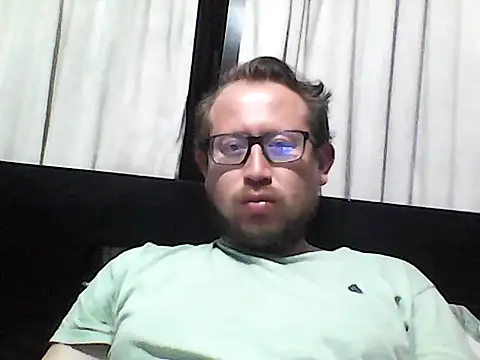 Snapshot of Ecuhot8976 chatting on 07/04/26, 03:56 Ecuhot8976 online show from 07/04/26, 03:56