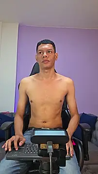 Snapshot of milo_cruz_ chatting on 07/23/26, 01:09 milo cruz online show from 07/23/26, 01:09