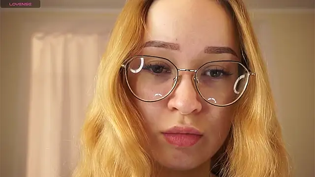 SallyDeniken online show from 02/02/26, 05:22