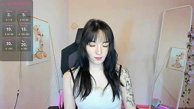 Snapshot of AliceeinWonderlanddd chatting on 05/23/26, 02:06 AliceeinWonderlanddd online show from 05/23/26, 02:06