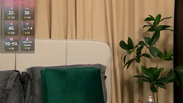 GinaMencee online show from 02/25/26, 07:45