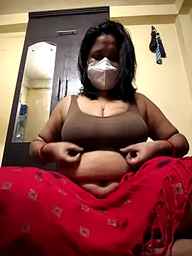 Snapshot of Curvy_Trisha chatting on 02/15/26, 10:03 Curvy Trisha online show from 02/15/26, 10:03