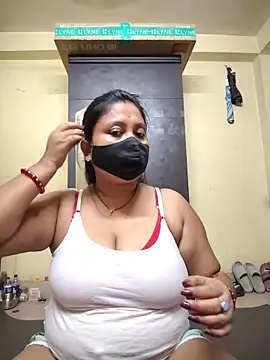 Snapshot of Curvy_Trisha chatting on 05/30/26, 02:58 Curvy Trisha online show from 05/30/26, 02:58