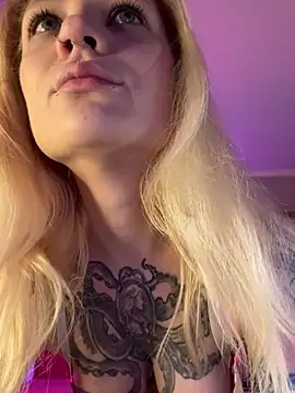 BlondeDoll  online show from 02/05/26, 05:12