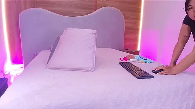 shaina adams online show from 02/28/26, 12:06