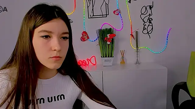 Snapshot of elis_sunny chatting on 02/13/26, 06:20 elis sunny online show from 02/13/26, 06:20