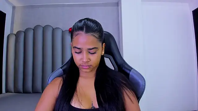 Shirleytaylor- online show from 04/18/26, 11:47