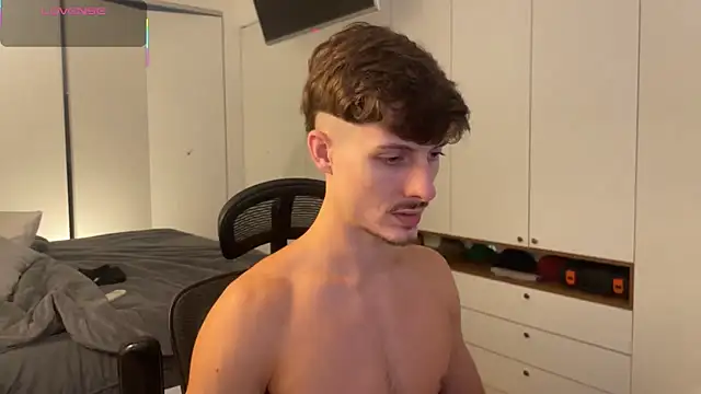 vitoraugustoxxx online show from 03/03/26, 08:26