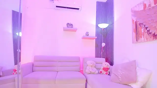 TAHIELA  online show from 02/21/26, 10:38