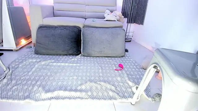 TAHIELA  online show from 03/10/26, 07:46