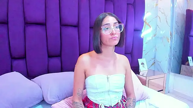 crystalstonee online show from 03/11/26, 12:38