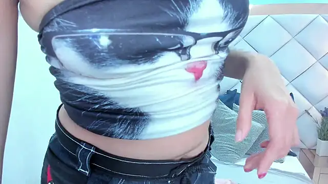 crystalstonee online show from 03/24/26, 10:26