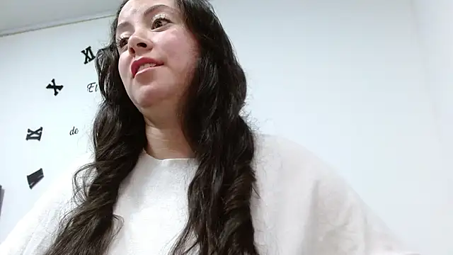 ElaMurray02 online show from 02/03/26, 01:27