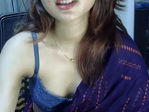 Maaya khan online show from 04/18/26, 01:04