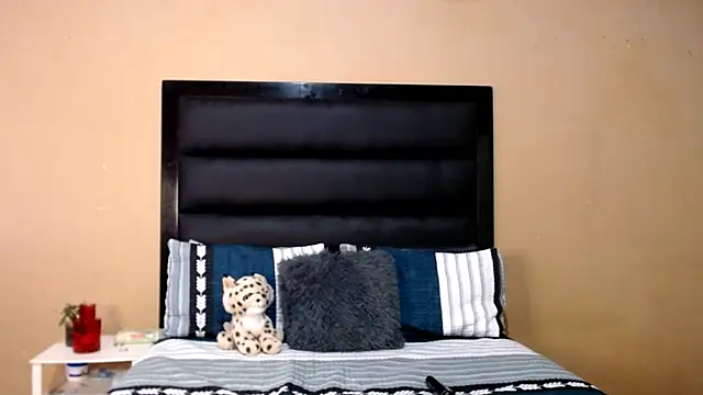 AppleAsss online show from 02/21/26, 01:01