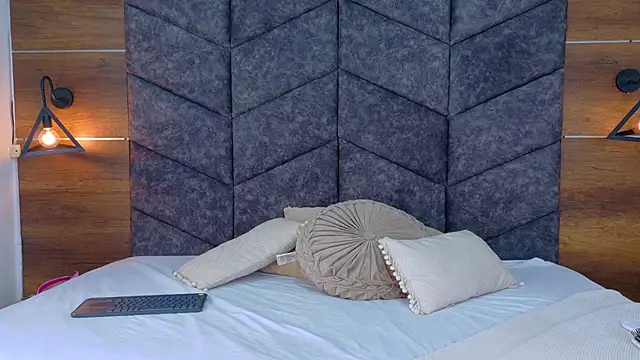 AnnieRouse   online show from 02/04/26, 11:49