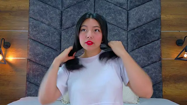 AnnieRouse   online show from 02/11/26, 11:37