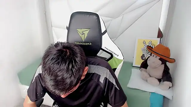 Liarr  online show from 02/13/26, 07:54