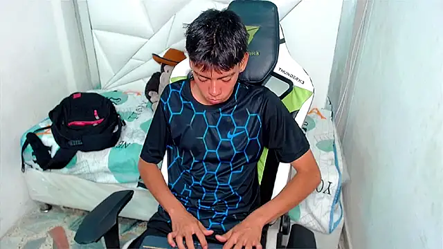 Liarr  online show from 03/14/26, 08:03