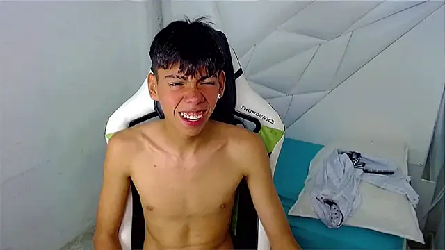 Liarr  online show from 04/16/26, 09:39