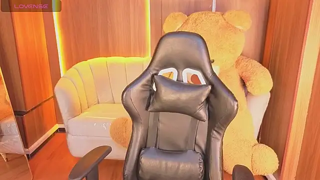 Alina b  online show from 02/13/26, 12:56