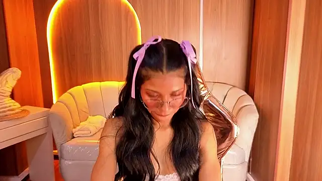 Alina b  online show from 07/17/26, 08:03