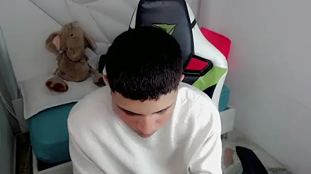 Black diamondd  online show from 04/21/26, 03:50