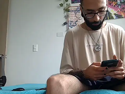 Snapshot of venus_midnight chatting on 02/15/26, 01:52 venus midnight online show from 02/15/26, 01:52