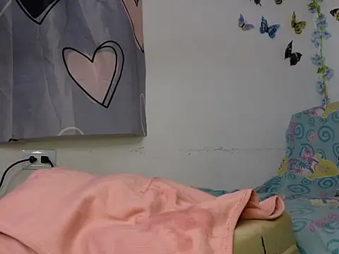 Snapshot of hairypussy_83 chatting on 03/16/26, 01:37 hairypussy 83 online show from 03/16/26, 01:37