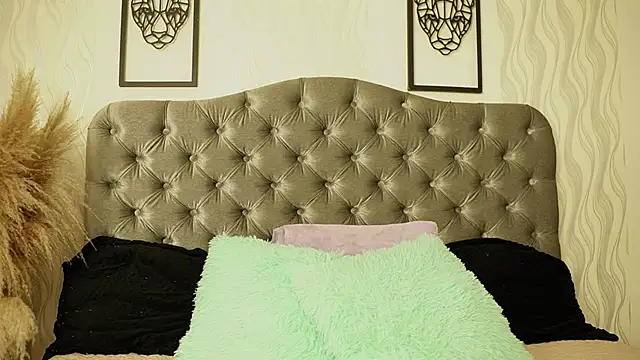 katt eyes  online show from 03/15/26, 01:28