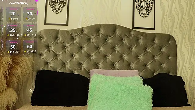 katt eyes  online show from 04/15/26, 01:40