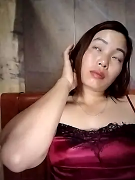 Ella-aa online show from 03/30/26, 06:09