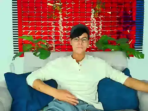 ThiiagoSaeenz online show from 02/12/26, 06:14