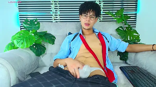ThiiagoSaeenz online show from 04/29/26, 05:30