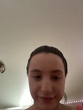 MiaTee online show from 03/06/26, 03:03