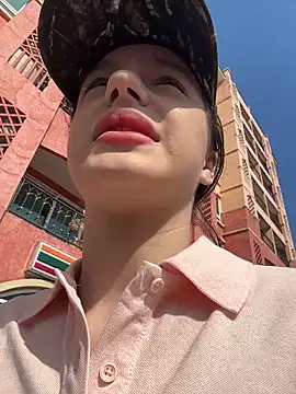 MiaTee online show from 03/17/26, 02:16