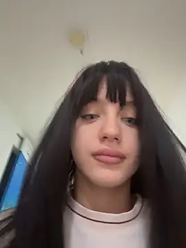 MiaTee online show from 05/18/26, 03:57