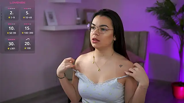 PeachyyFantasy online show from 02/02/26, 04:33