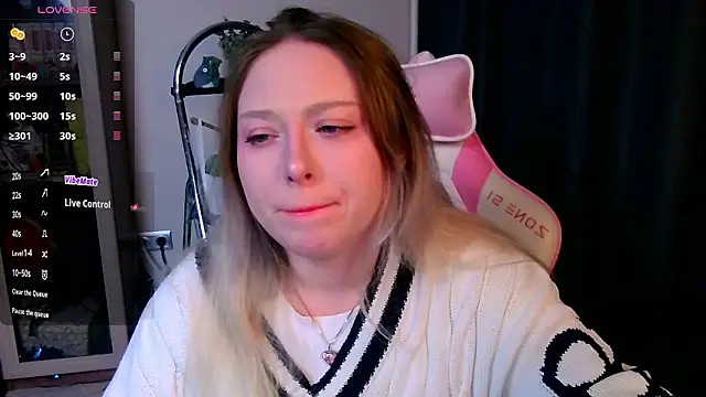 Emiliaaah online show from 02/17/26, 08:15