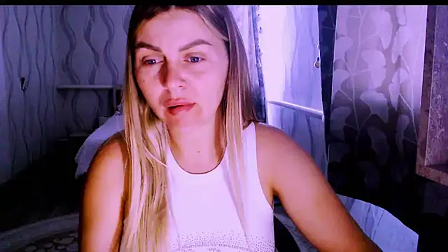 Snapshot of MagicKatarina_ chatting on 07/30/26, 04:11 MagicKatarina online show from 07/30/26, 04:11