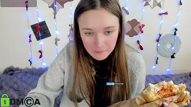 Snapshot of Elina_X chatting on 06/16/26, 01:14 Elina X online show from 06/16/26, 01:14