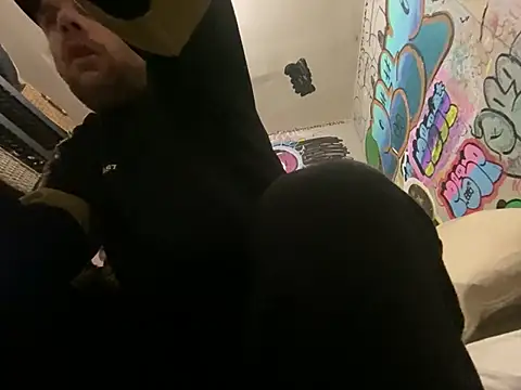 gothboiplzty online show from 05/01/26, 07:46