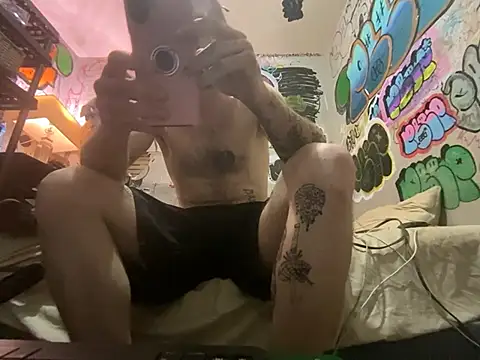 Snapshot of gothboiplzty chatting on 05/29/26, 01:25 gothboiplzty online show from 05/29/26, 01:25
