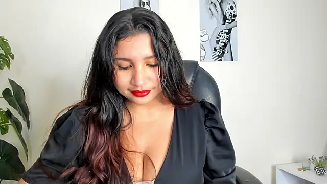 Victoria Rosee online show from 02/02/26, 12:37