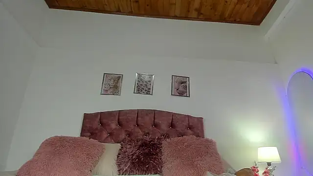 luna velveth online show from 02/02/26, 01:04