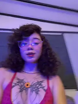 luci butterfly online show from 02/11/26, 08:03