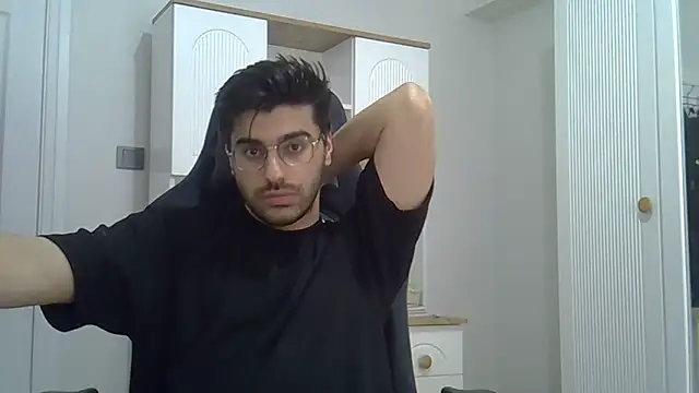 Snapshot of ciceroable chatting on 05/15/26, 03:19 ciceroable online show from 05/15/26, 03:19