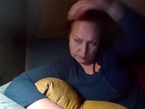 KrystalStyles online show from 04/11/26, 05:06