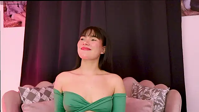 dakotacollins  online show from 03/19/26, 01:53